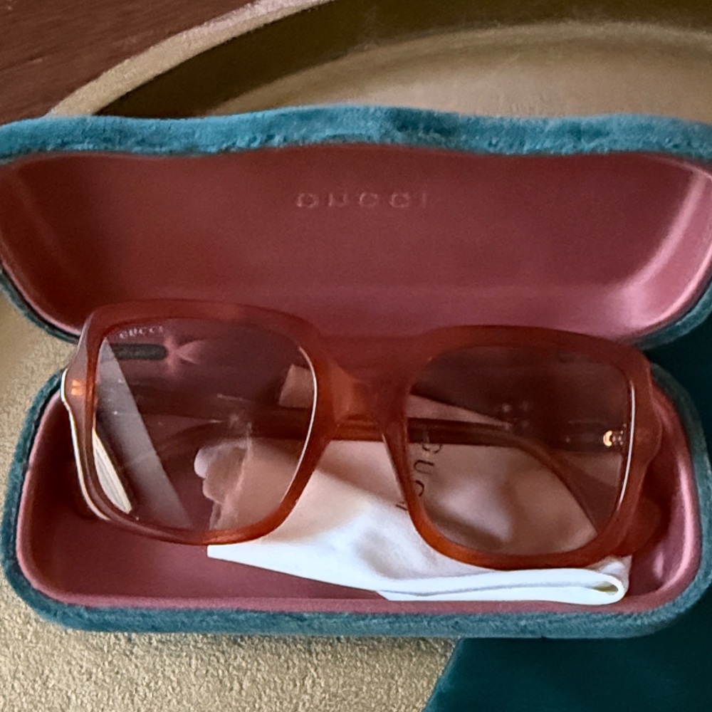 Gucci tortoise shell oversized  Sunglasses in Amber Brown authentic Never Worn